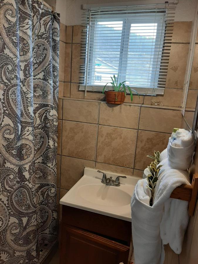 Clarysville Motel Frostburg Ngoại thất bức ảnh